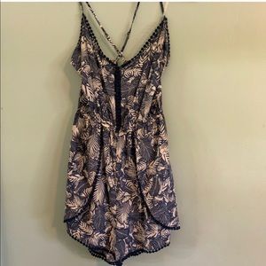 🌺Xhilaration Romper NWT🌺
